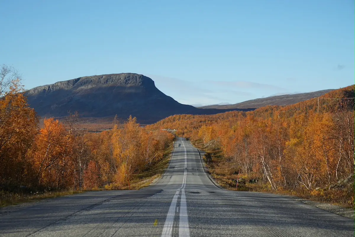 kilpisjarvi-saana-lapland-lappi-ruska-foliage-september-october-raodtrip-erika-katainen-1784231957.webp