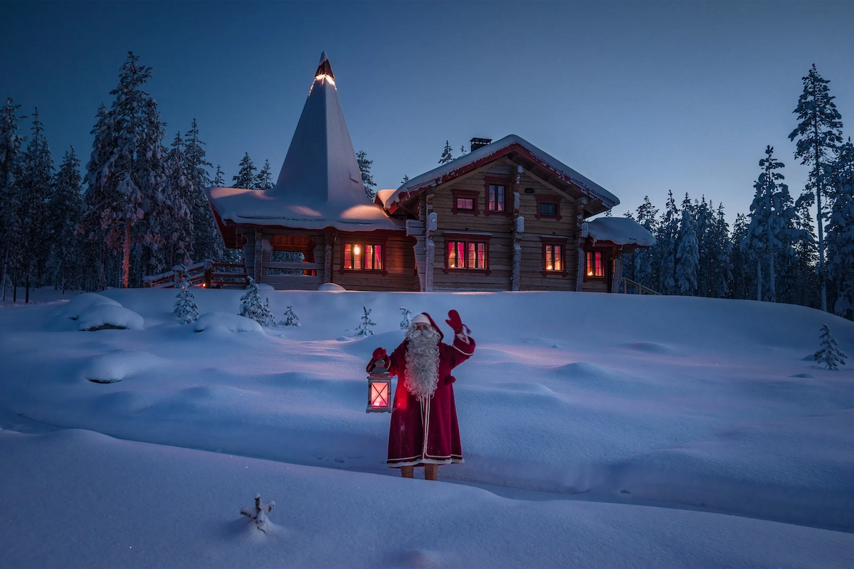Private meeting with Santa in Santa Claus Cottage in Rovaniemi