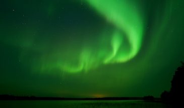 Northern Lights Hunting excursion in Rovaniemi aurora borealis winter night