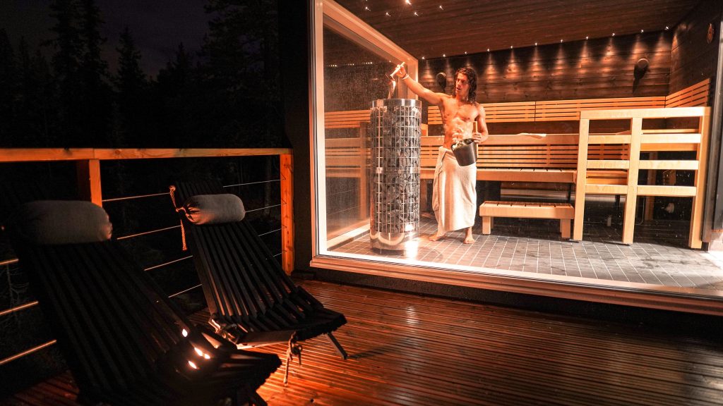 Sauna-Arctic-Skylight-Lodge-Yllas-glass-hotel-Finland-Lapland-picture-by-Luisa-Schaffner-